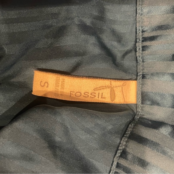 Fossil. 100% Silk. Size Small. Babydoll Blouse. Sheer.🤩🤩 - Picture 14 of 14